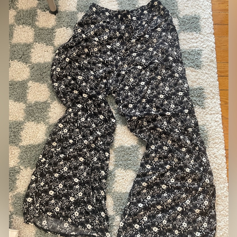 Hollister Black and White Floral Wide Leg Pants
